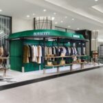 Burberry распространяет всплывающие окна с тематикой британских парков по всему миру