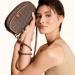 Michael Kors представляет новый фирменный принт: Фирменный логотип Empire