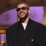 Bad Bunny ведет SNL в костюме от Sharp, а Леди Гага снялась в эпизодической роли в фильме Celine