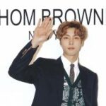 Джонни Су из NCT 127 наслаивает классику Тома Брауна в Сеуле